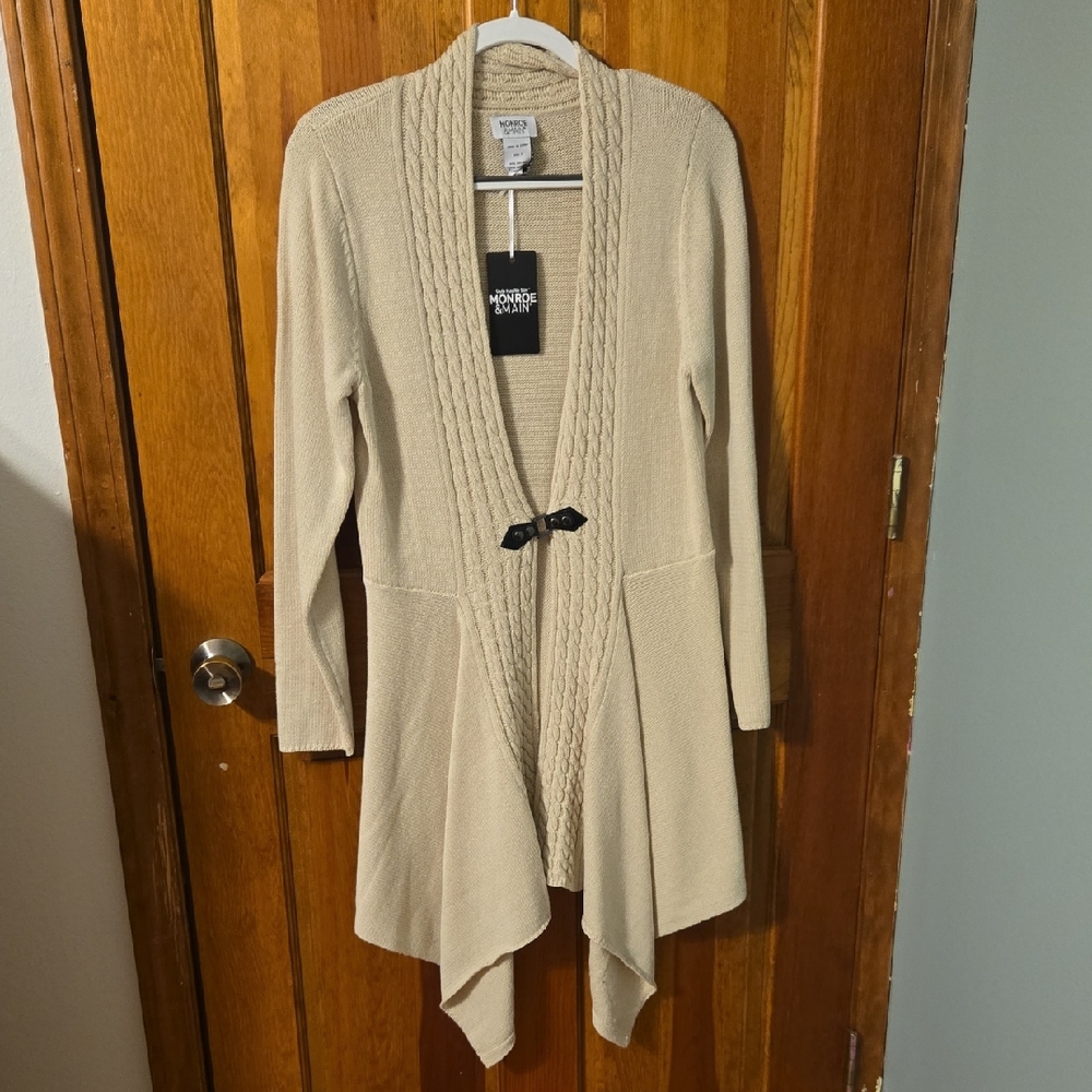 Monroe & Main Cream Women's Cardigan